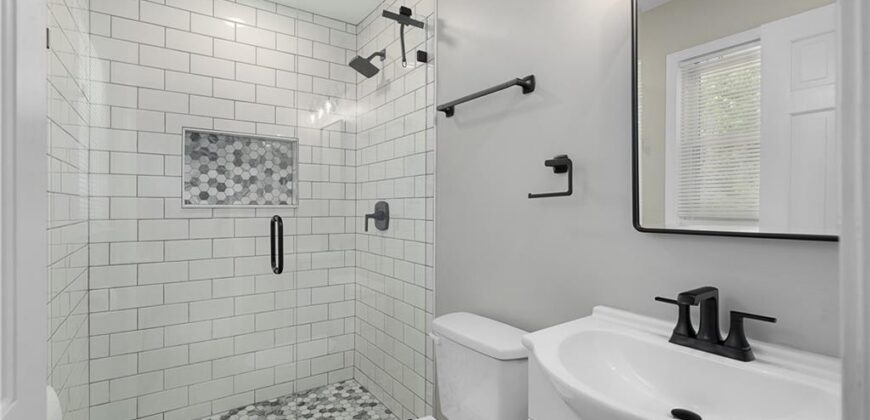7401 NW 77th Street, Kansas City, MO 64152