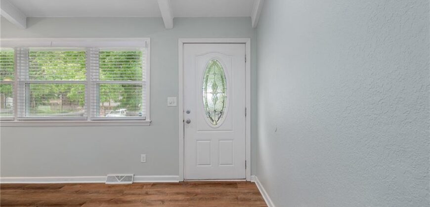 7401 NW 77th Terrace, Kansas City, MO 64152