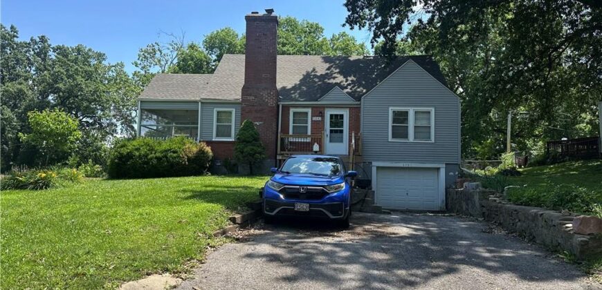 5341 N SPRUCE Avenue, Kansas City, MO 64119