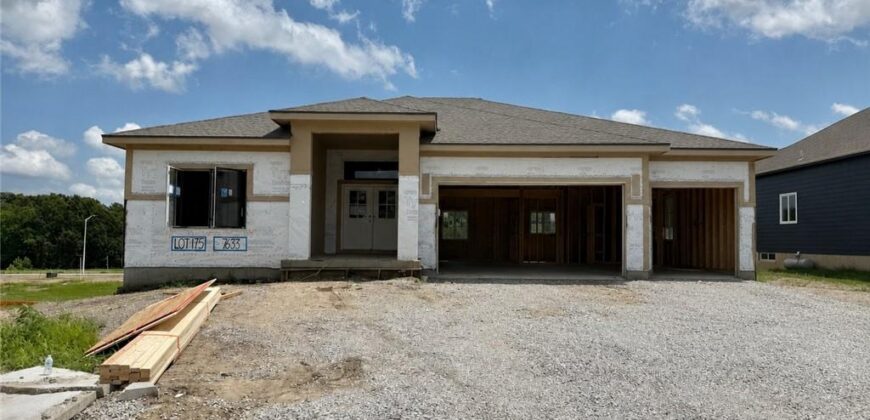 7633 N Booth Avenue, Kansas City, MO 64158