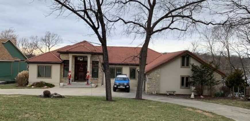 7810 NW Scenic Drive, Weatherby Lake, MO 64152