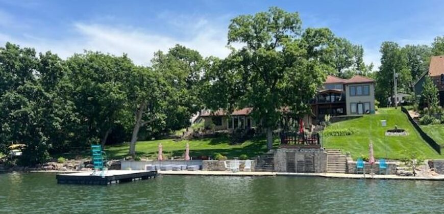 7810 NW Scenic Drive, Weatherby Lake, MO 64152