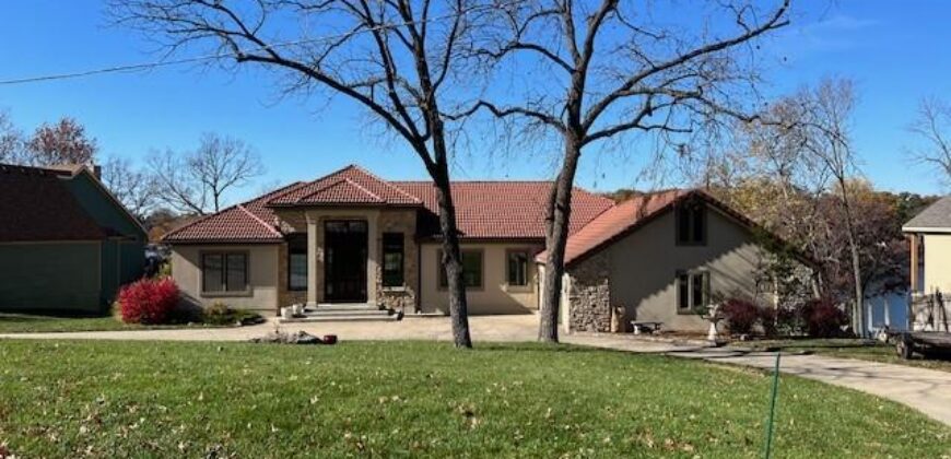 7810 NW Scenic Drive, Weatherby Lake, MO 64152