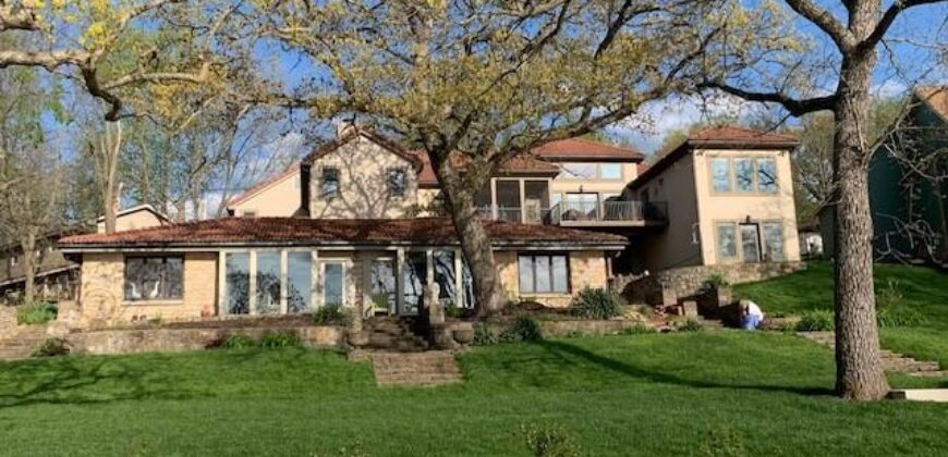 7810 NW Scenic Drive, Weatherby Lake, MO 64152