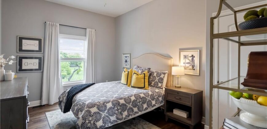 8905 N Donnelly Avenue, Kansas City, MO 64157