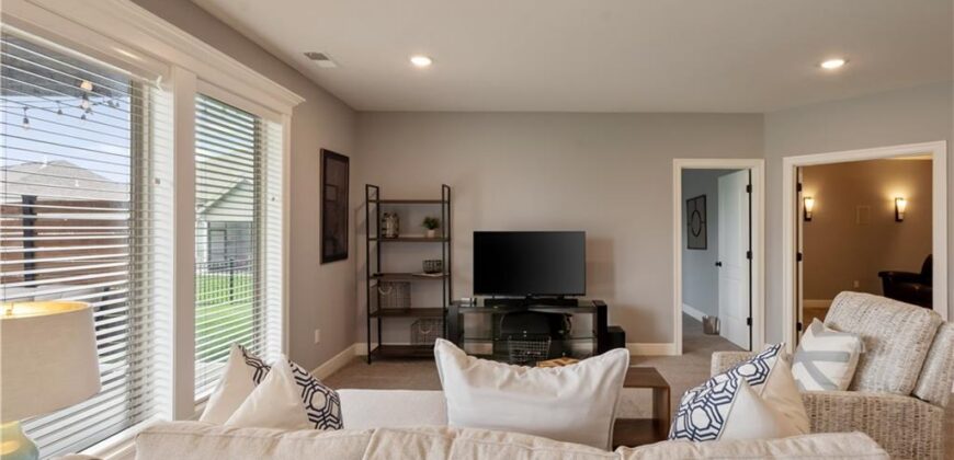 8905 N Donnelly Avenue, Kansas City, MO 64157