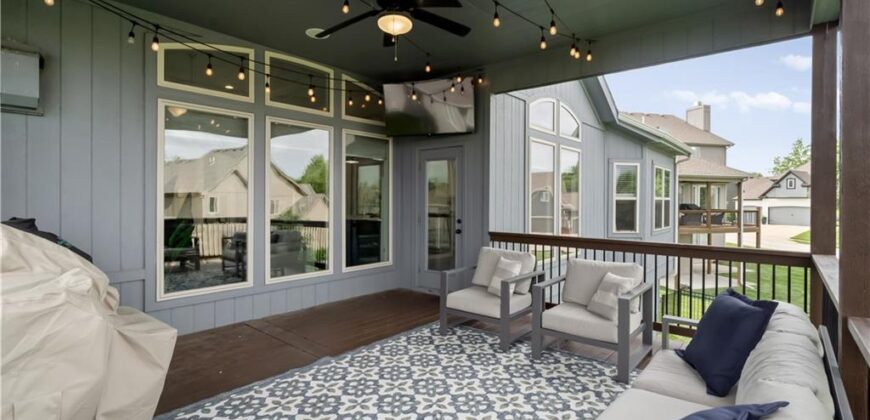 8905 N Donnelly Avenue, Kansas City, MO 64157