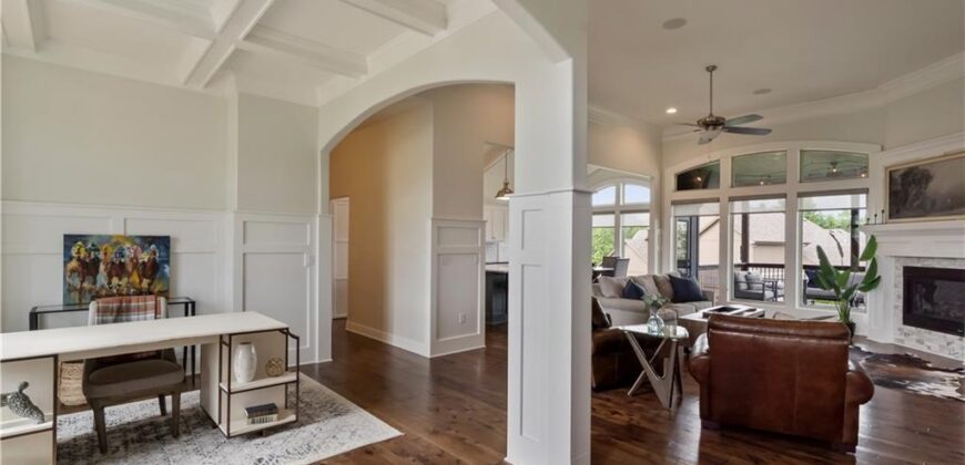 8905 N Donnelly Avenue, Kansas City, MO 64157