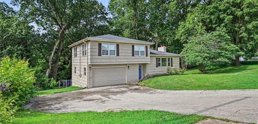13 NW Englewood Court, Kansas City, MO 64118