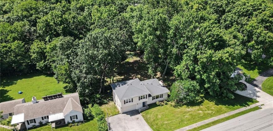 13 NW Englewood Court, Kansas City, MO 64118