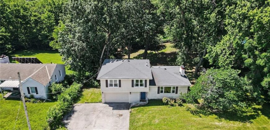 13 NW Englewood Court, Kansas City, MO 64118