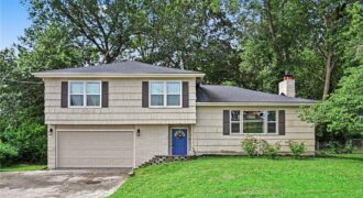 13 NW Englewood Court, Kansas City, MO 64118