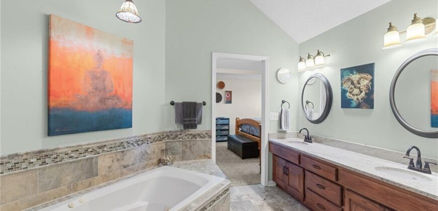 5901 NW Liston Court, Kansas City, MO 64151