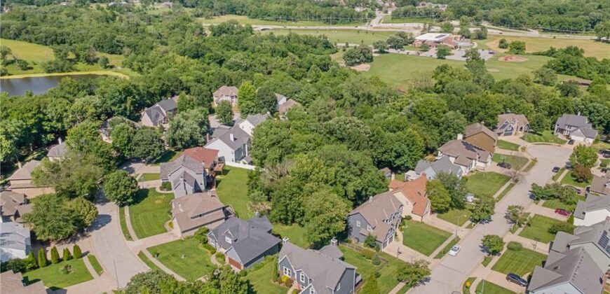 5901 NW Liston Court, Kansas City, MO 64151