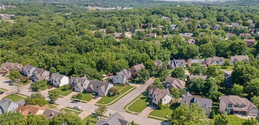 5901 NW Liston Court, Kansas City, MO 64151
