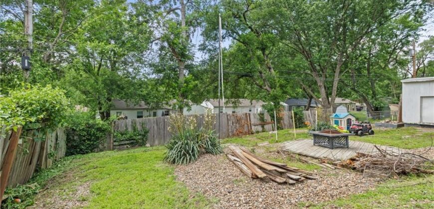 5308 N Michigan Avenue, Kansas City, MO 64118