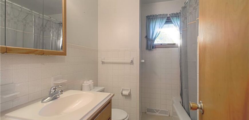 6313 N Michigan Avenue, Gladstone, MO 64118