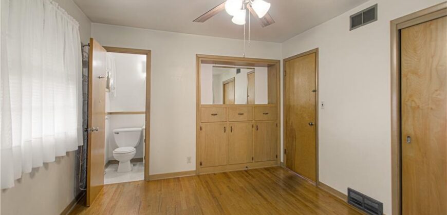 6313 N Michigan Avenue, Gladstone, MO 64118