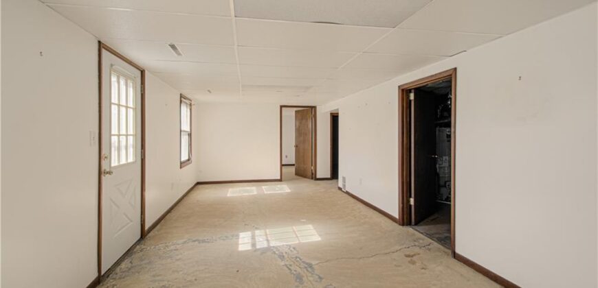 6313 N Michigan Avenue, Gladstone, MO 64118