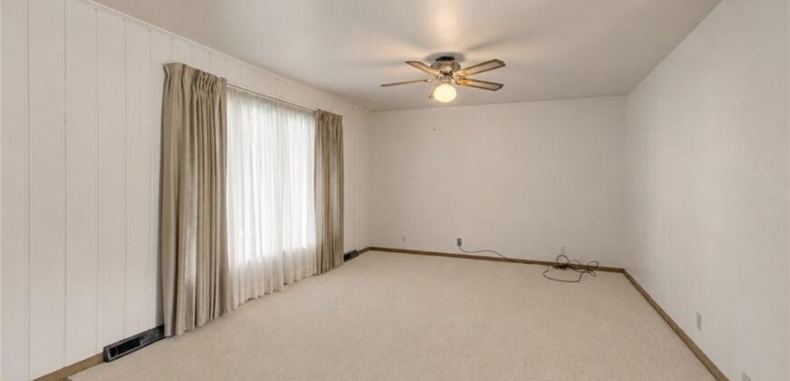 6313 N Michigan Avenue, Gladstone, MO 64118