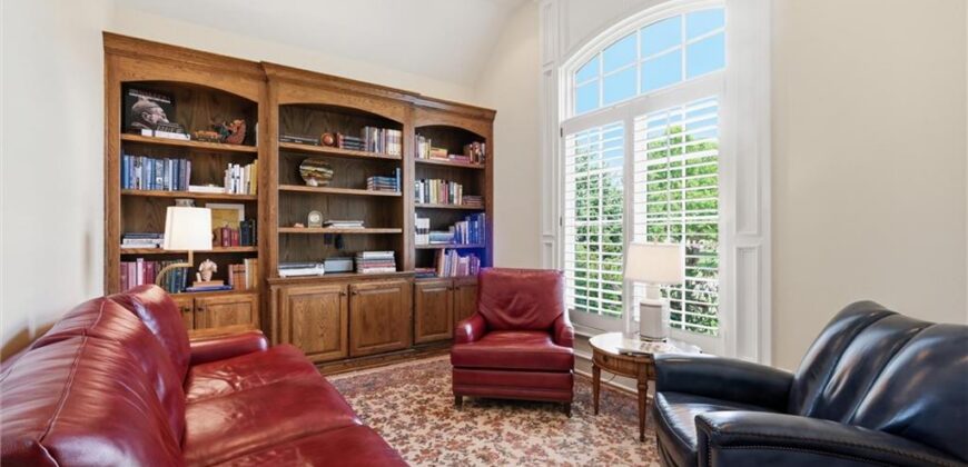 8430 N Donnelly Court, Kansas City, MO 64157