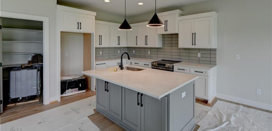6400 NW 98th Street, Kansas City, MO 64153