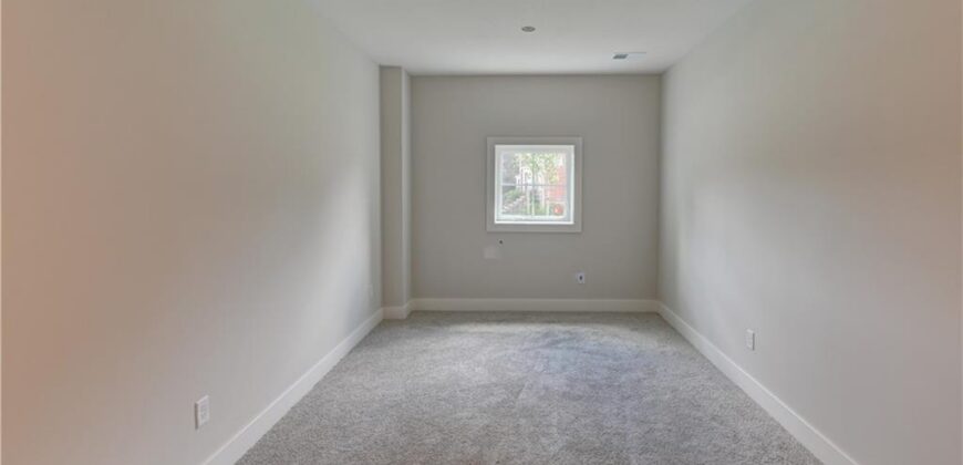 6400 NW 98th Street, Kansas City, MO 64153