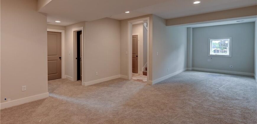 6400 NW 98th Street, Kansas City, MO 64153