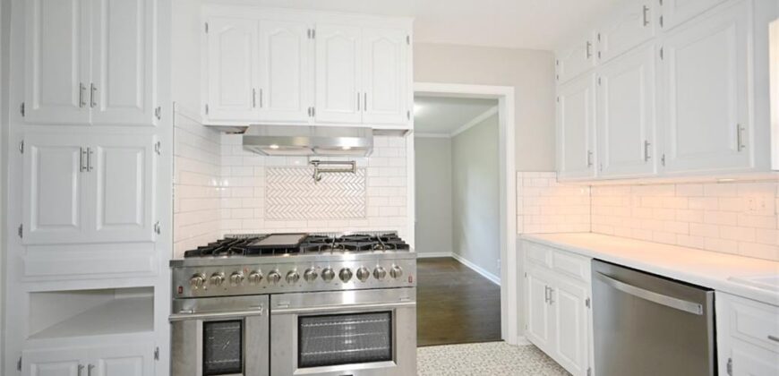 1710 NE 68th Street, Kansas City, MO 64118