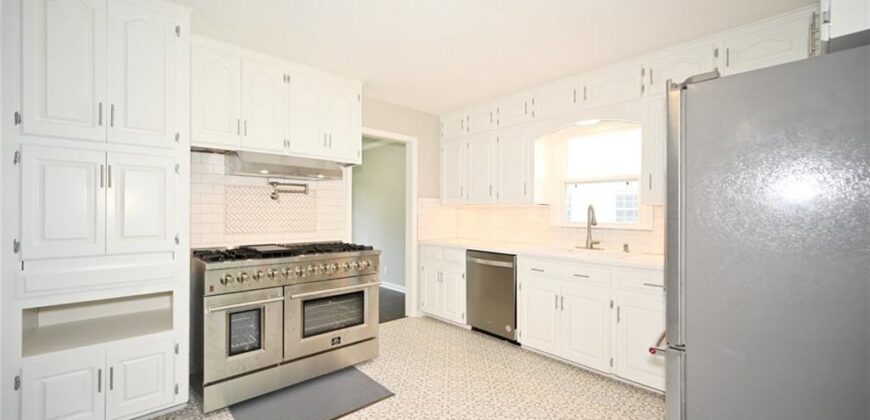 1710 NE 68th Street, Kansas City, MO 64118