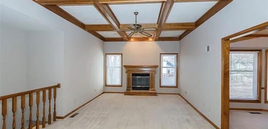 6215 NW 65th Street, Kansas City, MO 64151