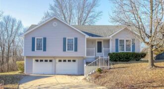 6215 NW 65th Street, Kansas City, MO 64151