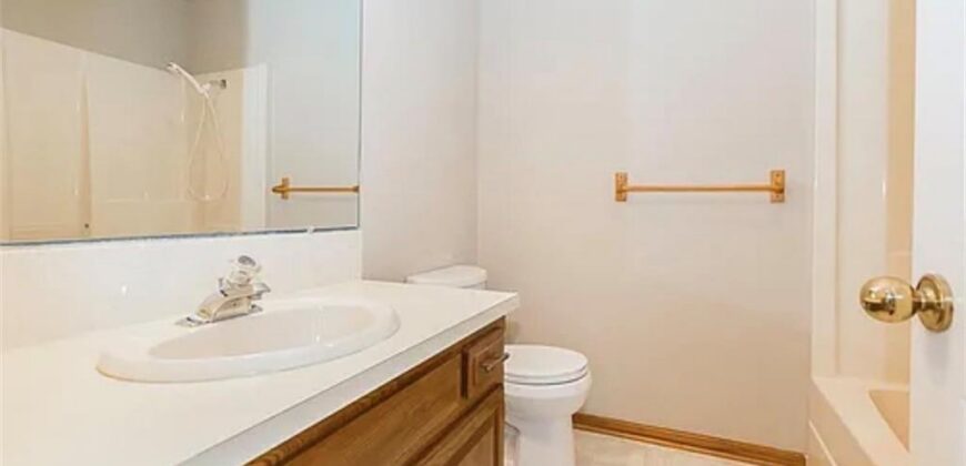 6215 NW 65th Street, Kansas City, MO 64151