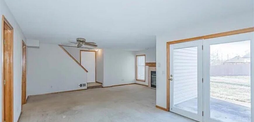 6215 NW 65th Street, Kansas City, MO 64151