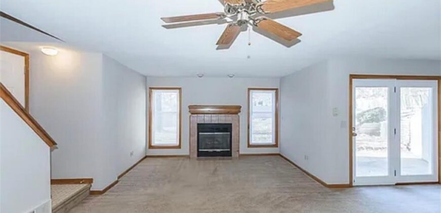 6215 NW 65th Street, Kansas City, MO 64151