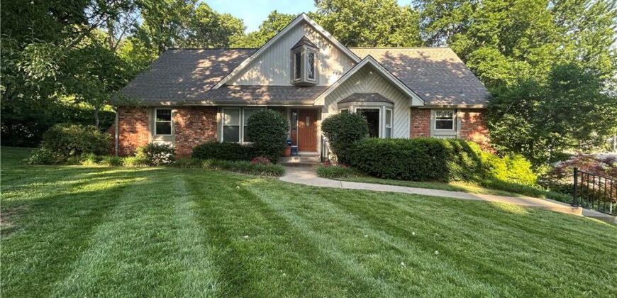 1144 Camelot Drive, Liberty, MO 64068