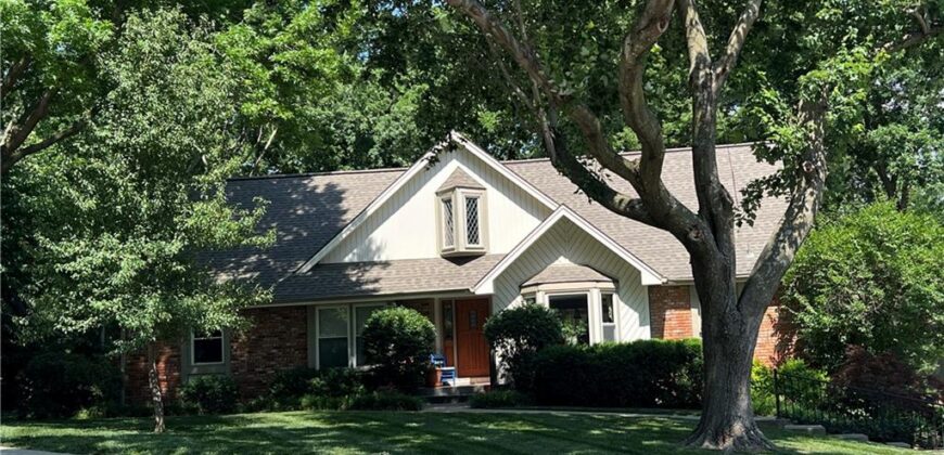1144 Camelot Drive, Liberty, MO 64068