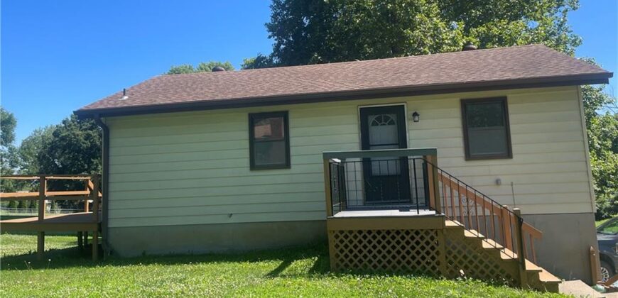 8737 NE GRAND Avenue, Kansas City, MO 64155