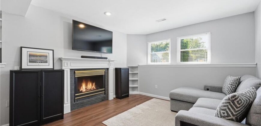 11215 N Marsh Avenue, Kansas City, MO 64157