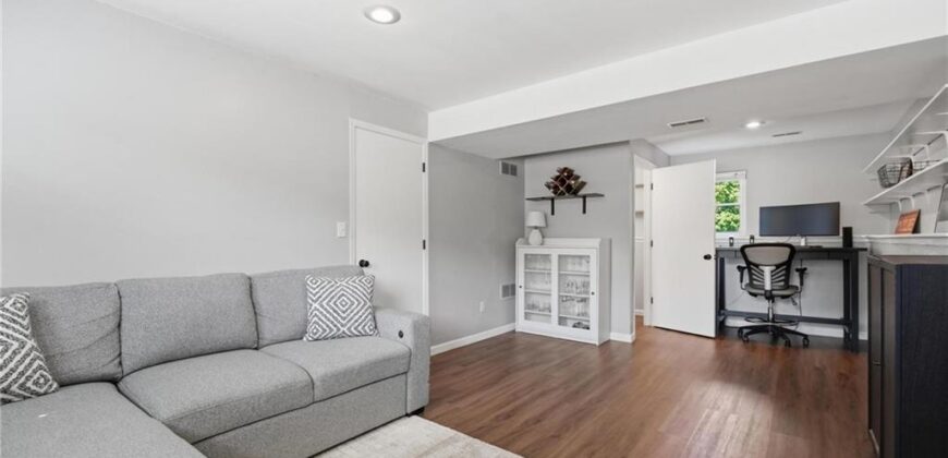 11215 N Marsh Avenue, Kansas City, MO 64157