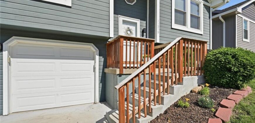 11215 N Marsh Avenue, Kansas City, MO 64157