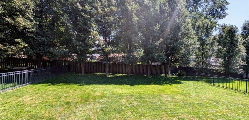 321 Creekwood Drive, Liberty, MO 64068