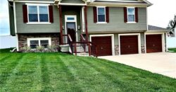 1212 Viola Street, Smithville, MO 64089