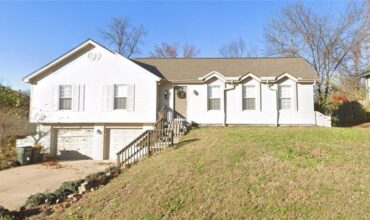 11300 NW 60 Street, Parkville, MO 64152