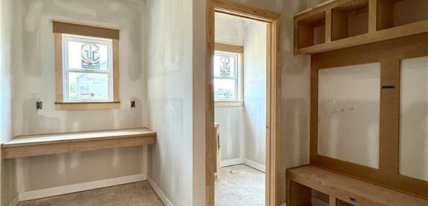 8211 NW 90TH Terrace, Kansas City, MO 64153