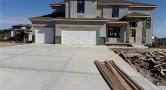 8211 NW 90TH Terrace, Kansas City, MO 64153