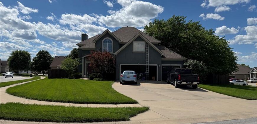 10816 NW Mattox Court, Kansas City, MO 64154