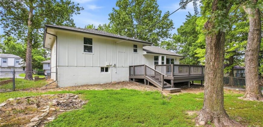 1530 NW 67TH Street, Kansas City, MO 64118