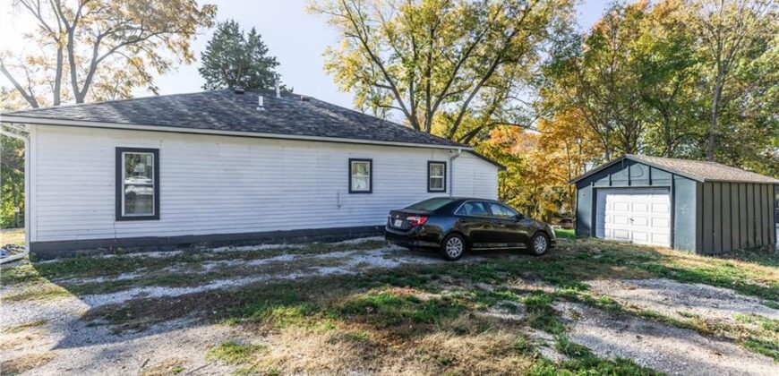 4540 NE 38th Street, Kansas City, MO 64117