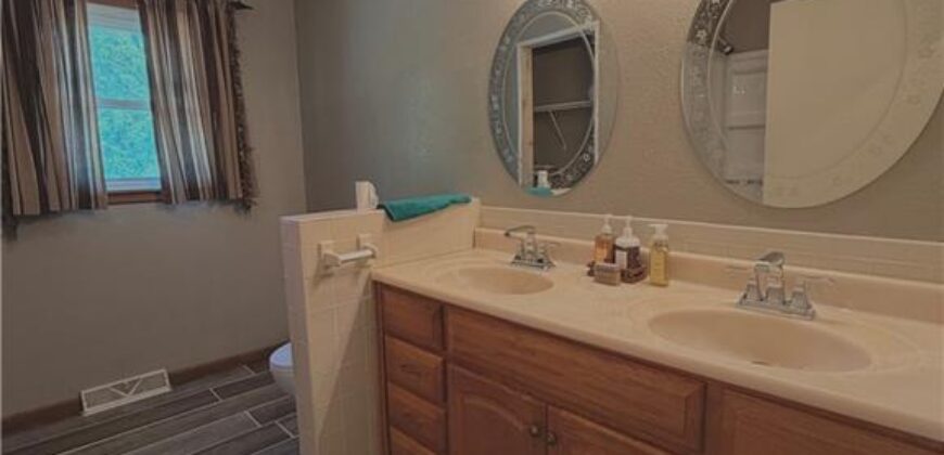 14701 Tillman Road, Smithville, MO 64089